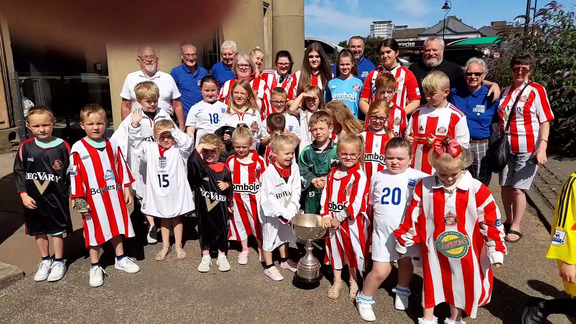 Mercancía de la Eredivisie para niños: inspirando a la próxima generación de aficionados al fútbol