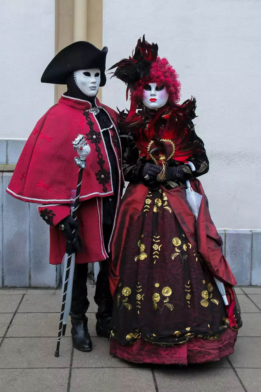 Top 5 Couples' Halloween Costumes for a Spooky Night Out