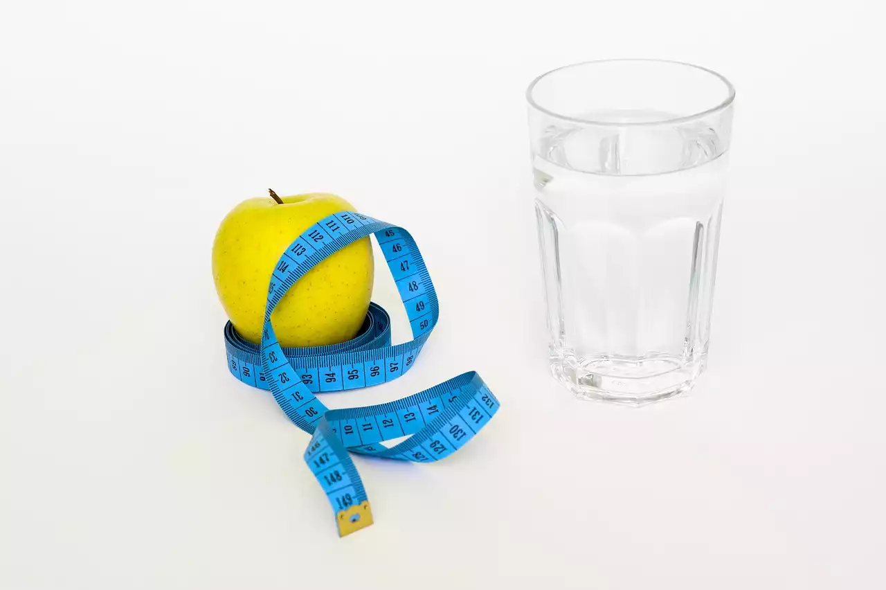 Come stabilire obiettivi realistici di perdita di peso e monitorare i progressi